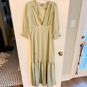 Gorgeous Green Long Dress - M / 6